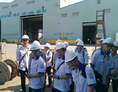 Kinh tế vận tải đường bộ là ngành gì Kinh tế vận tải là ngành gì