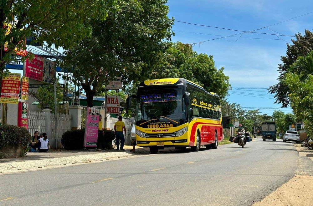 Nhà xe long việt thương mại dịch vụ chuyên nghiệp Nhà xe long việt thương mại & dịch vụ chuyên nghiệp